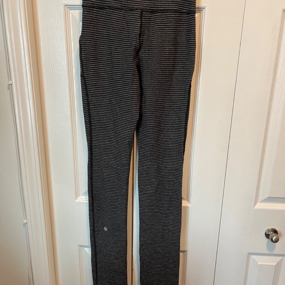 Lululemon size 4 leggings - Picture 9 of 11